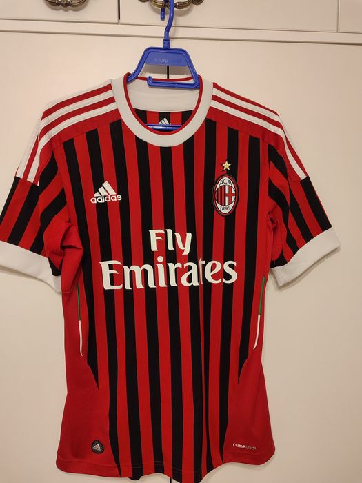 Продавам тениска на Интер и Милан