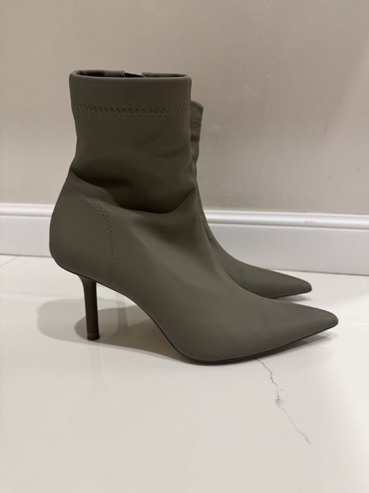 Продам полусапожки Zara