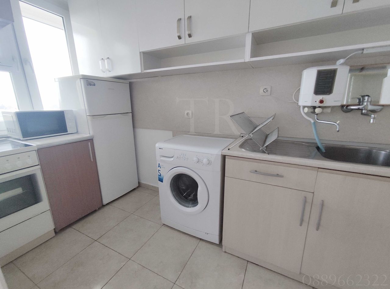 Дава се под наем Двустаен апартамент в Бургас, Лазур - 70 кв.м за 382.5 € - Снимка #7