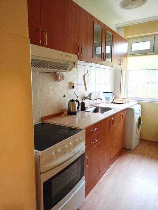 Дава се под наем Двустаен апартамент в Бургас, Лазур - 60 кв.м за 408 € - Снимка #4