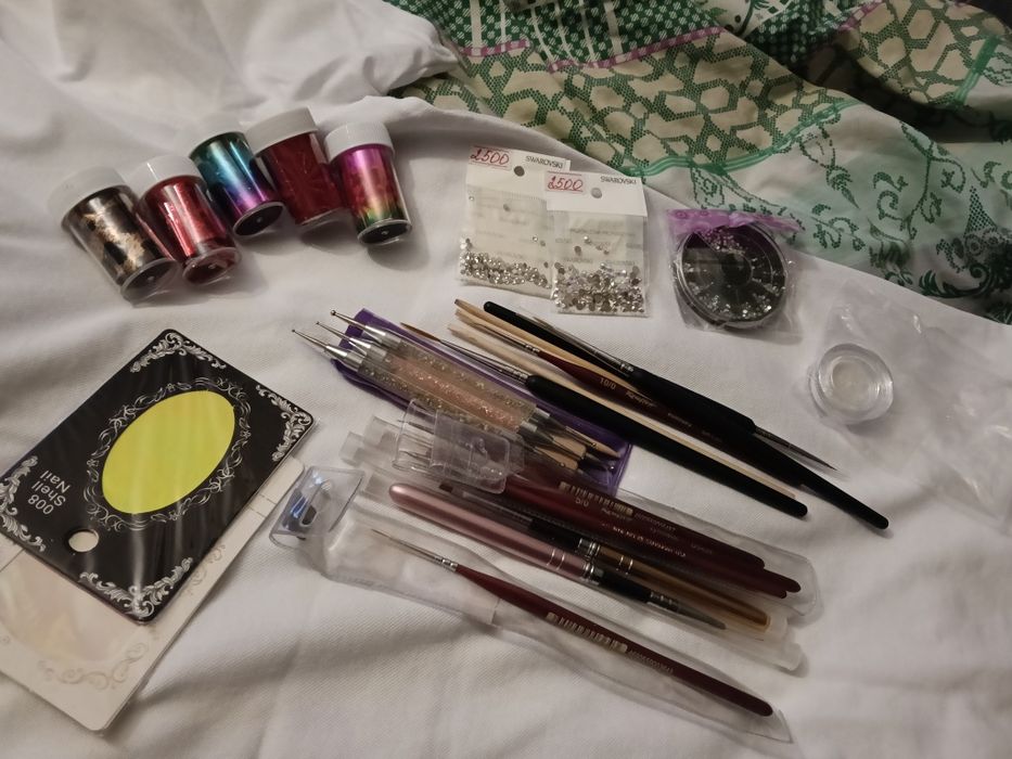 Продам атрибуты для ногтей