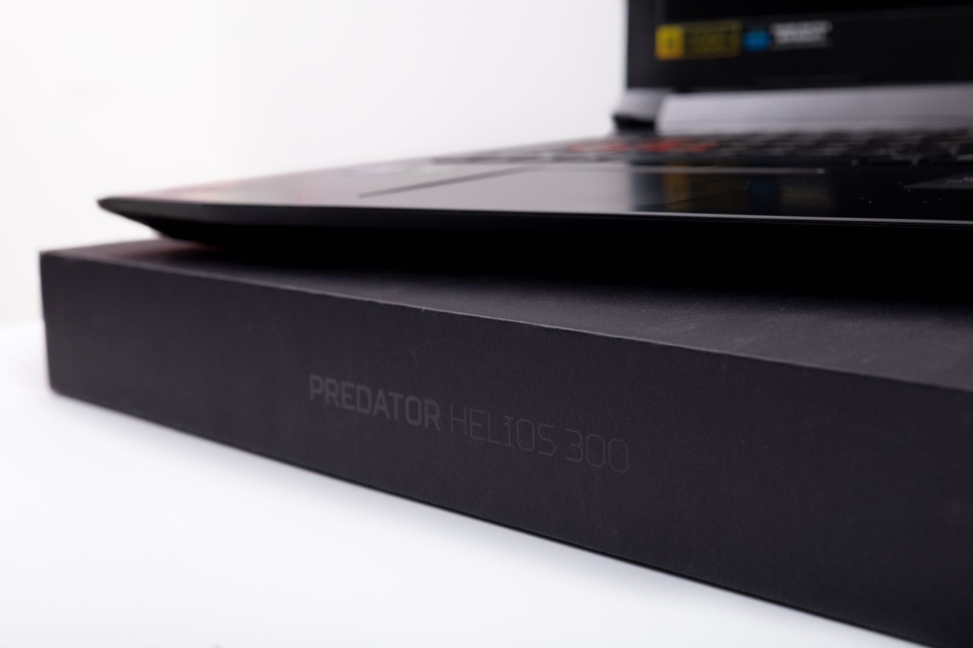Acer Predator Helios 300 PH317-52 (17.3”) – Отлично състояние