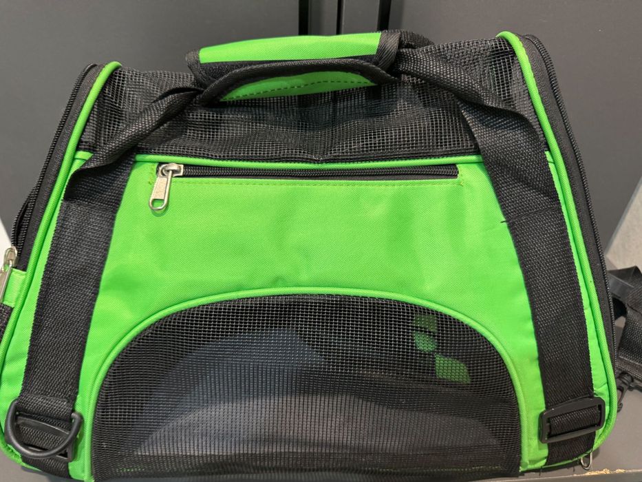 Переноска для собак и кошек