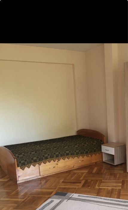 Продавам легло запазено