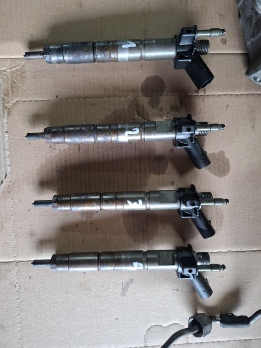 Set injectoare BMW E90 2.0 diesel E91 177 CP pompa inalte rampă