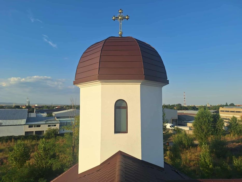 Montaj acoperiș tablă, ferestre Velux, pazie și profile