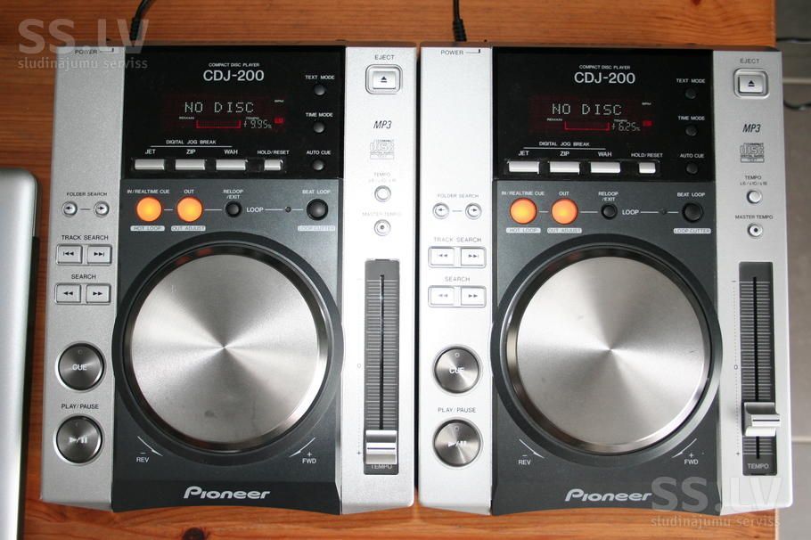 Продам Dj Вертушки Pioneer 200