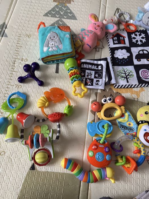 Lot jucarii bebe