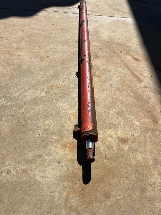 Хидравлични цилиндри