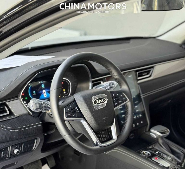 JAC J7 Енгил автомобил