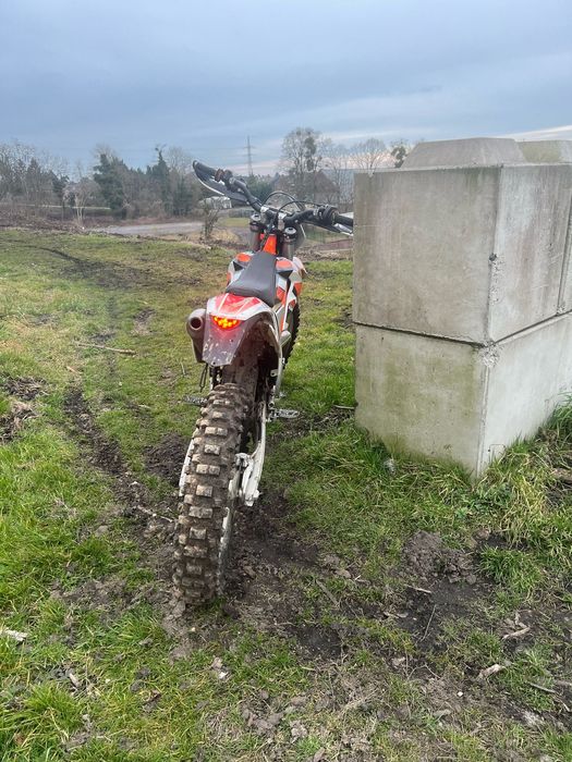 KTM 250 2T 2015 Model enduro cu doar 1157 km