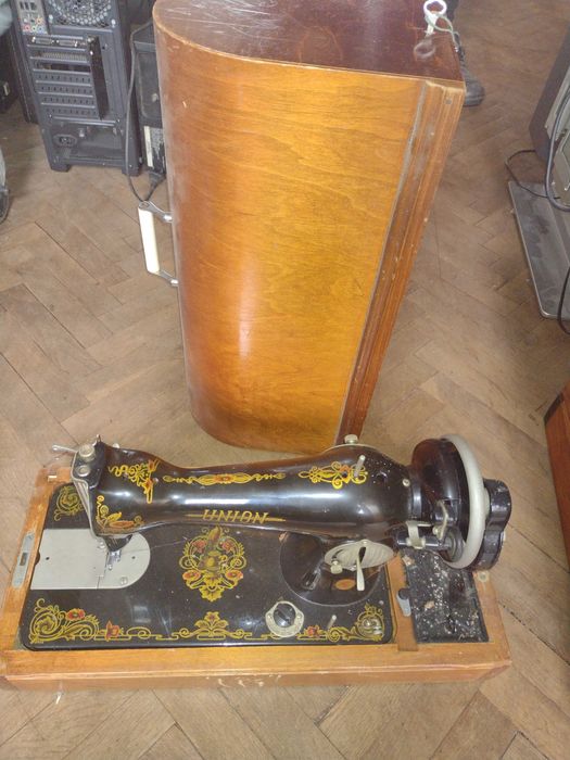 Продавам шевна машина Union с куфар за 50 лева