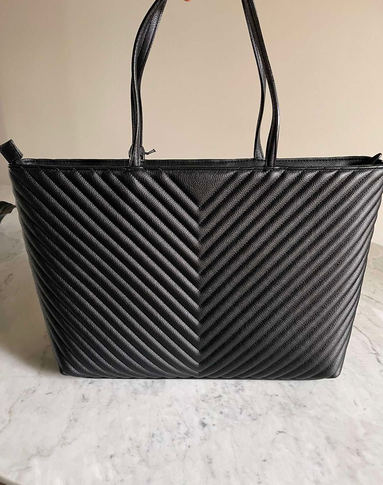 Нова черна голяма чанта на Victoria’s Secret. Shoulder bag/Tote bag