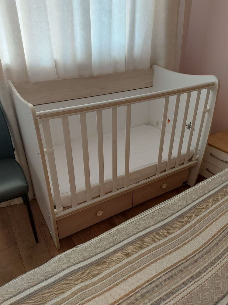 Бебешка дървена кошара