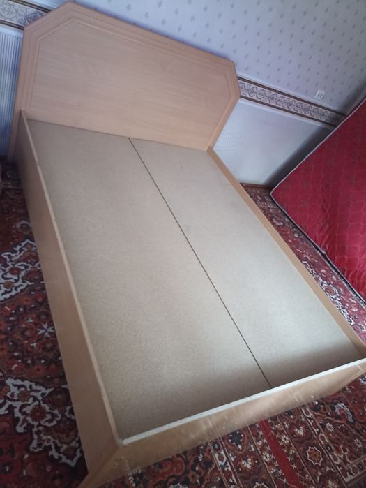 Продажа домашних мебели разного вида.