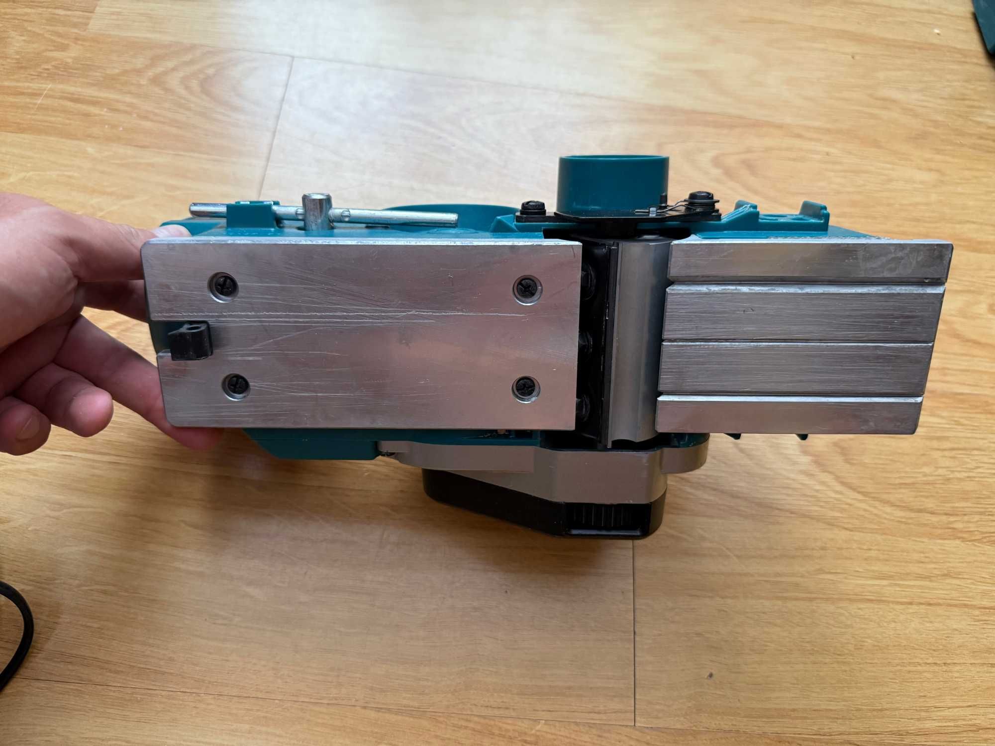 Makita DKP181 Ръчно ренде