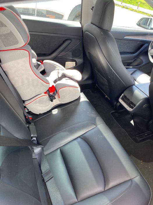 Preluare leasing Tesla Model 3 Long Range, accept si schimburi
