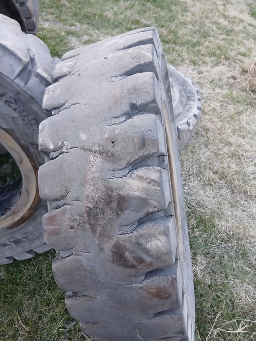 12.00-20  цельно литые шины БУ