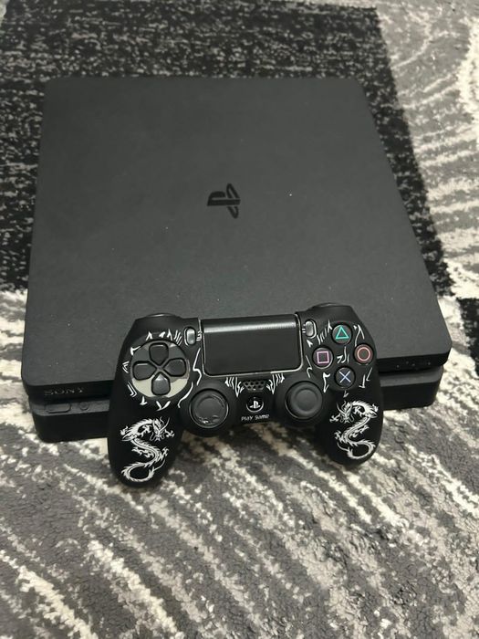 Продавам Playstation 4 slim