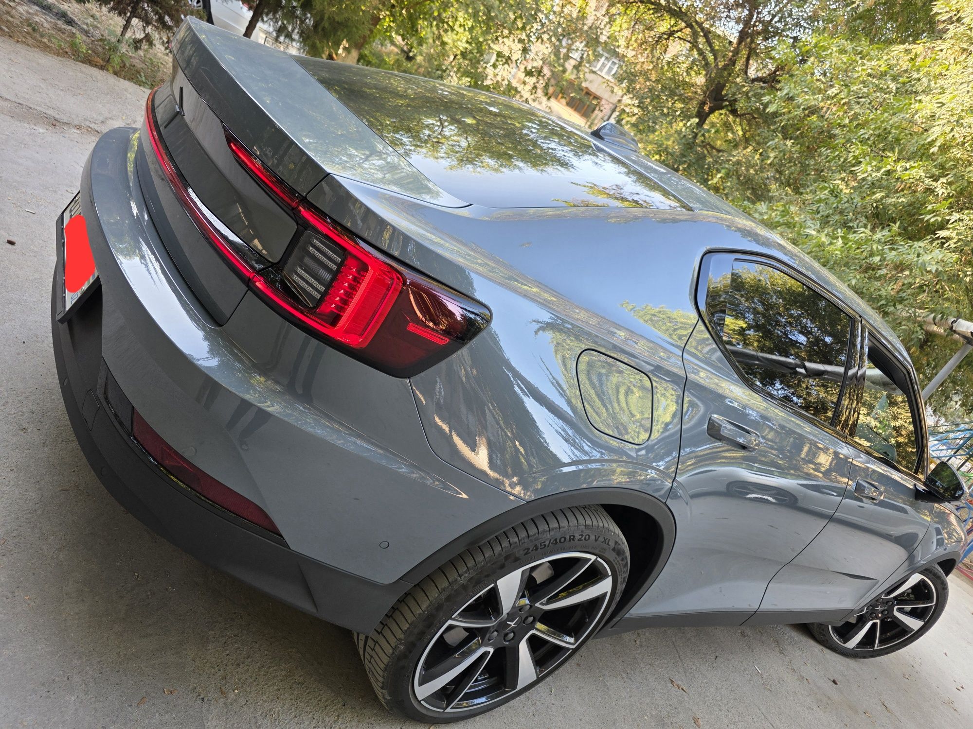 Volvo Polestar-2 СРОЧНО продаётся.