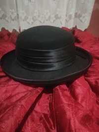Дамска  шапка в черно