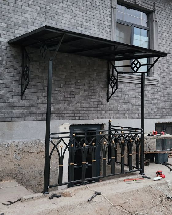 Svarka xizmati naves tom yopish reshotka temir darvoza eshik