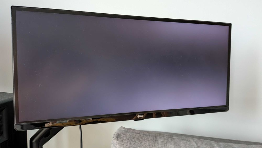 Монитор LG UltraWide IPS 25 inch + arm stand