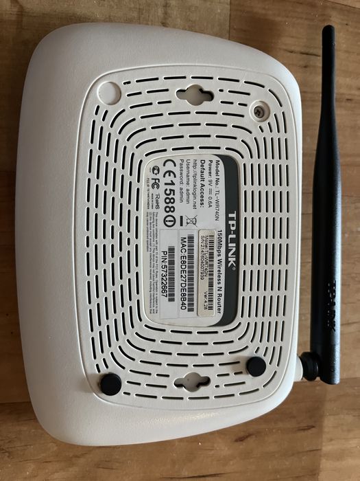 Routere HUAWEI HG658 si TP-LINK TL-WR740N