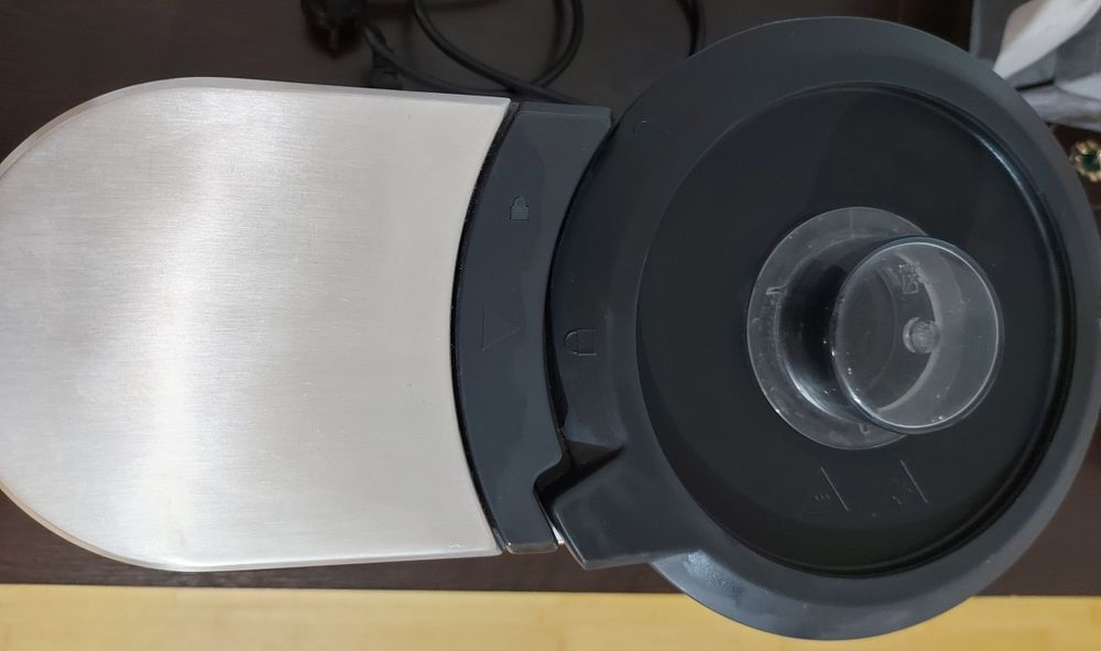 Vând robot de bucătărie