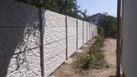 Gard beton din placi