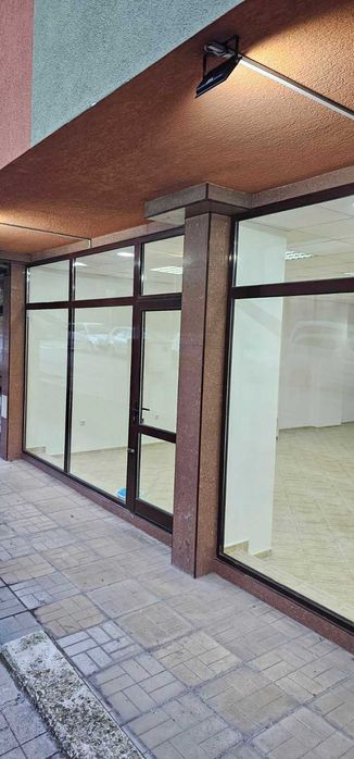 Дава се под наем Магазин в Варна, Център - 75 кв.м за 1020 € - Снимка #2