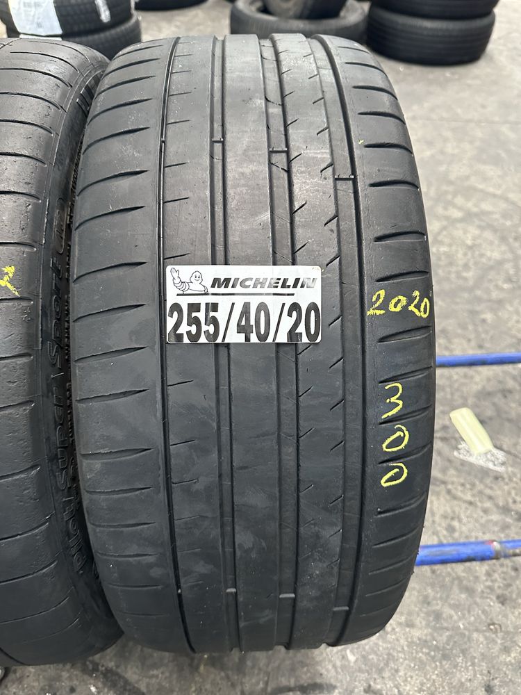 255/40/20 Michelin