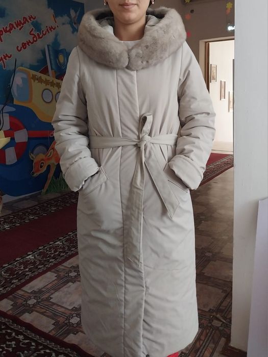 Продам зимнюю стеганку почти новая