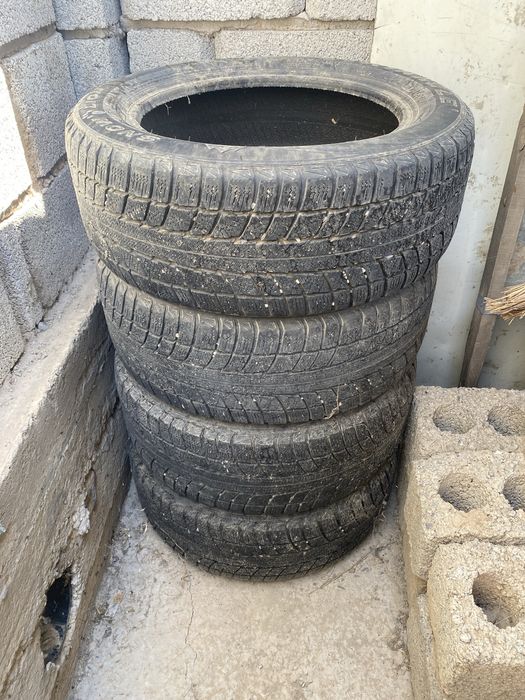 Продам зимние шины