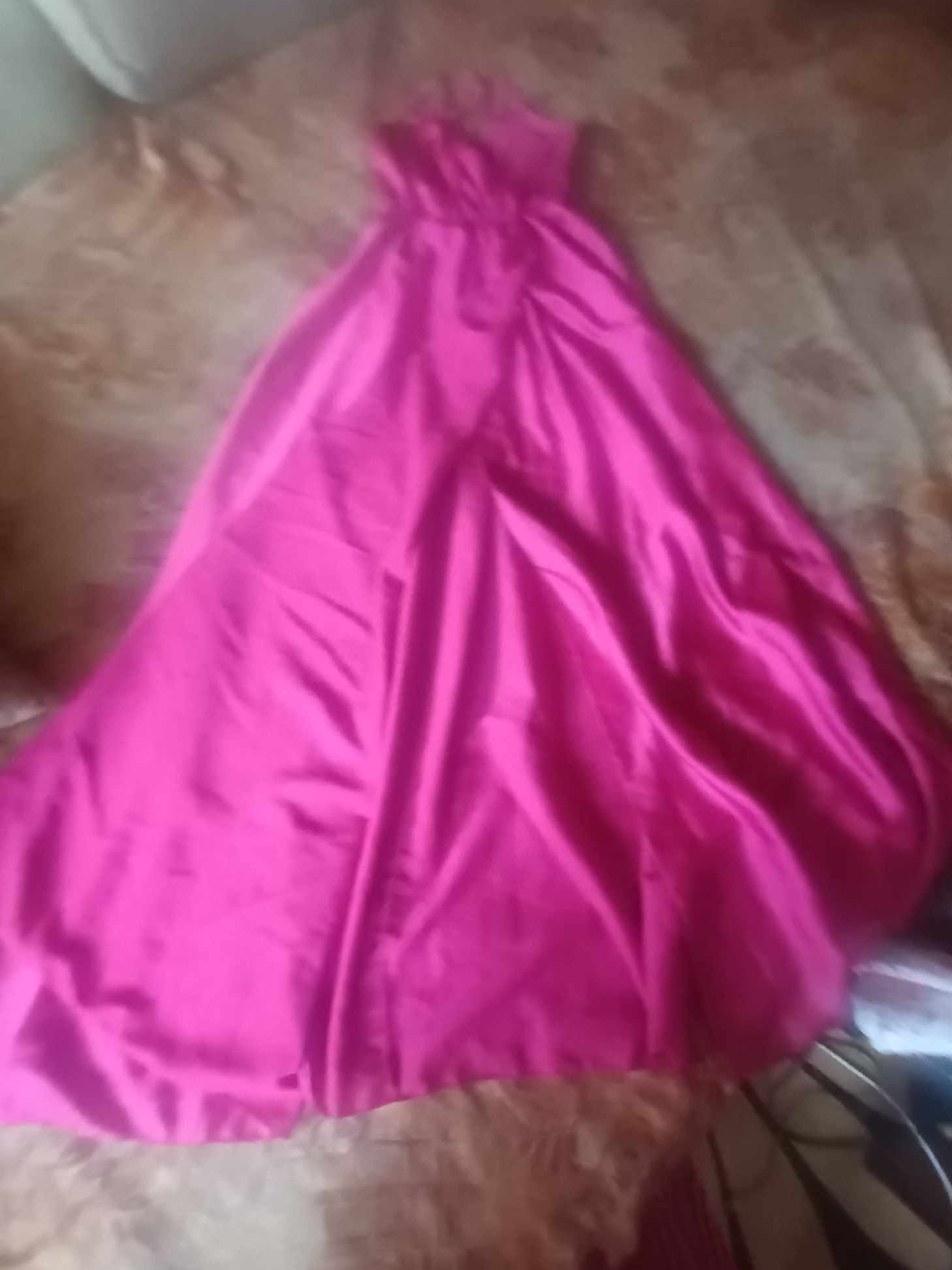 Дълга Розова рокля
