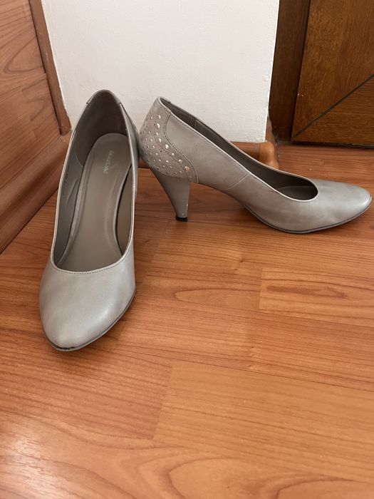 Pantofi marimea 42
