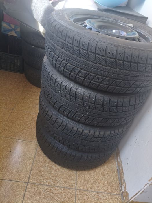 Продам шины с дисками Triangle TR777 SnowLion 215/60/16  2024года