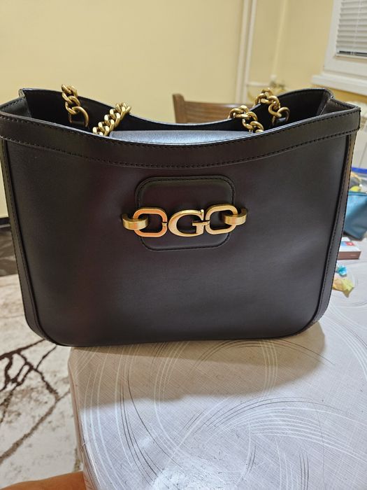 Дамска чанта GUESS
