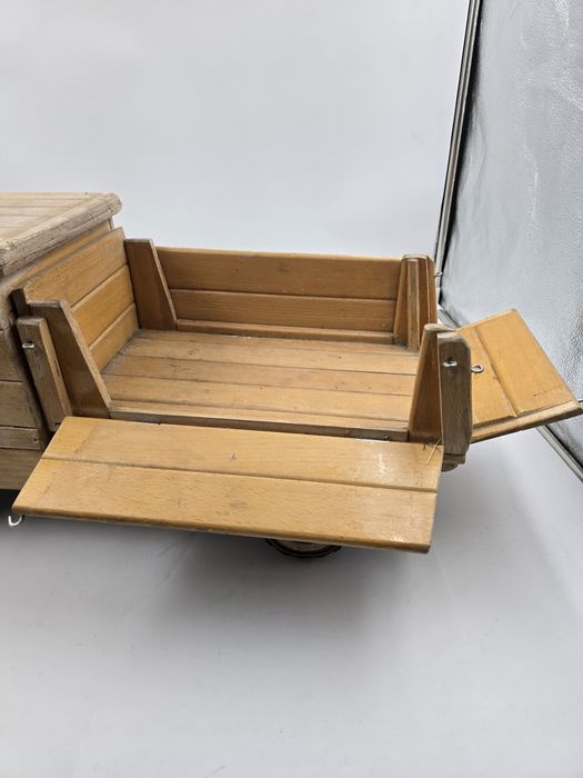 Jucarii vechi  automodel