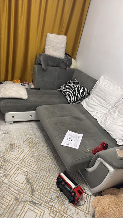 Vand canapea folosita