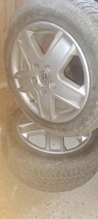 Jante de aluminiu și cauciucuri