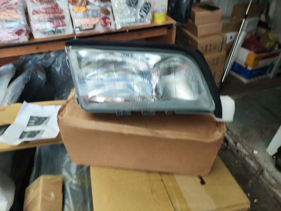 Мерс 202 Кузов фара депо Тайвань