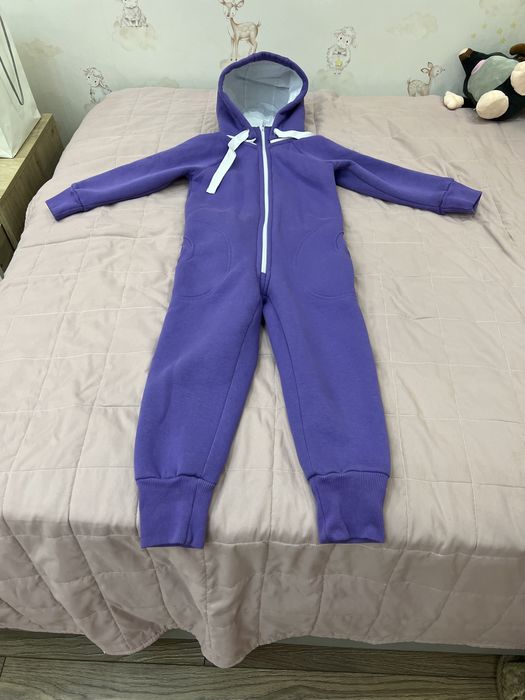 Продам  детскую одежду ….