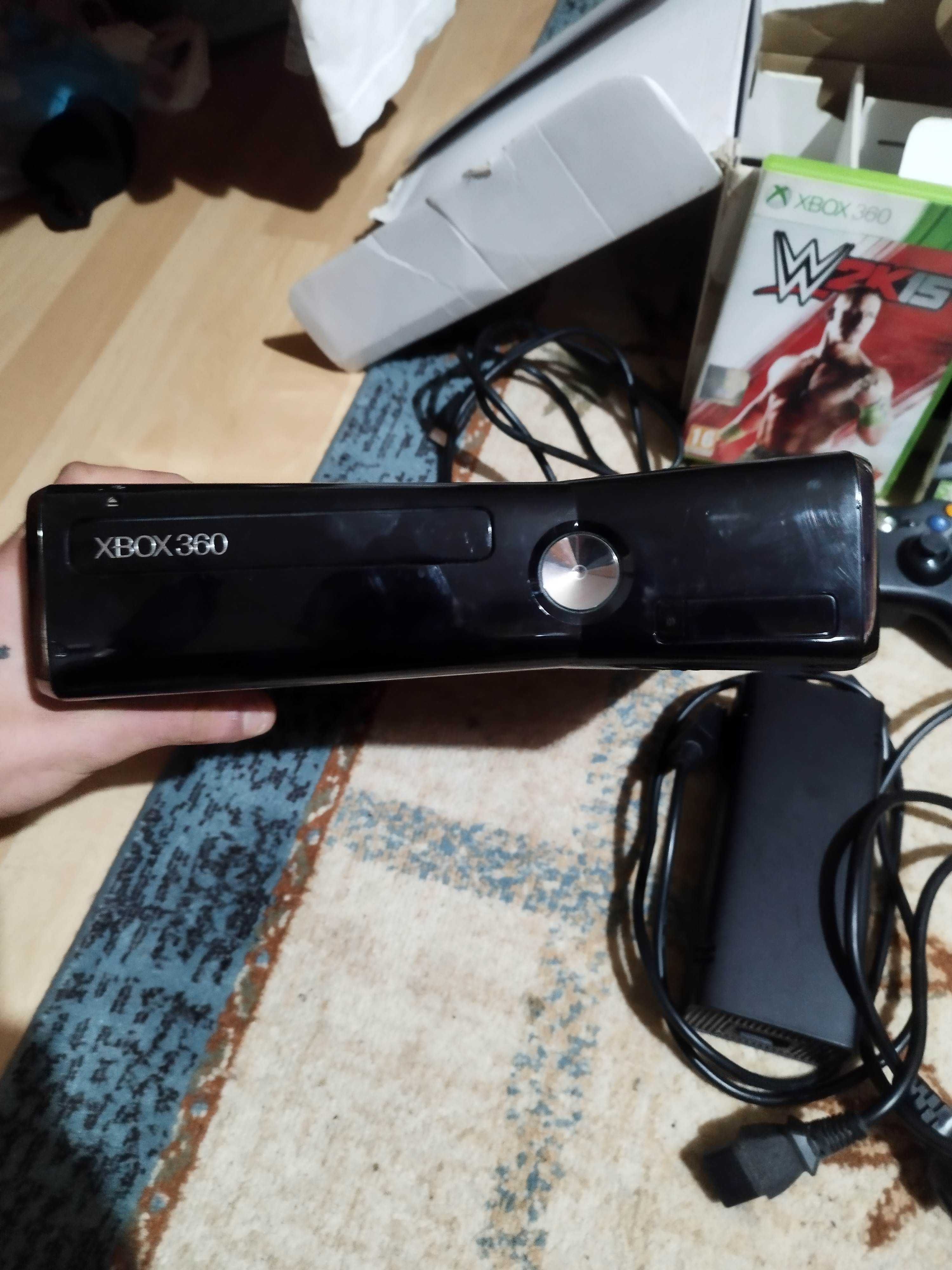 Xbox360 Slim + 2 игри