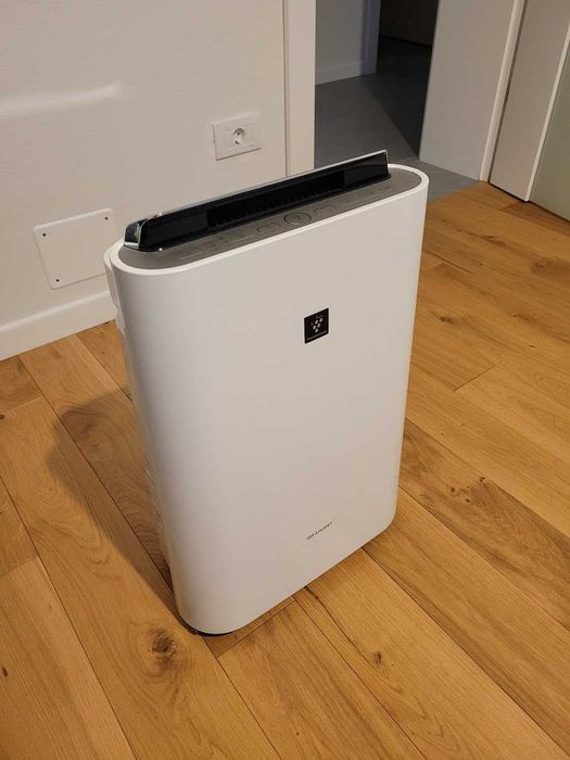 Purificator de aer Sharp KC-D50EUW, functie de umidificare activa