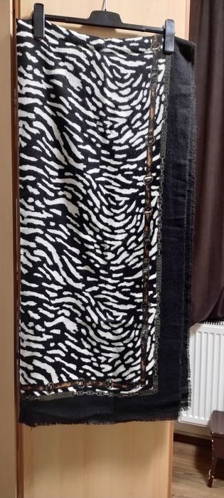 Șal calduros deosebit Zara