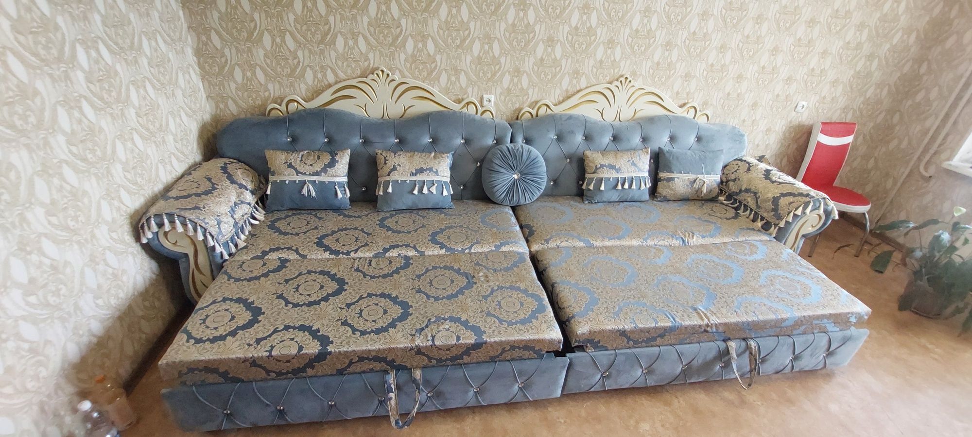 Продам диван для гостиной