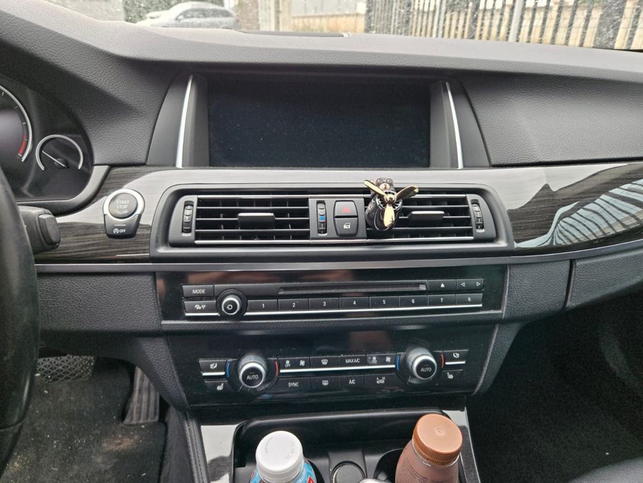 BMW 530d Luxury - motor stricat!!