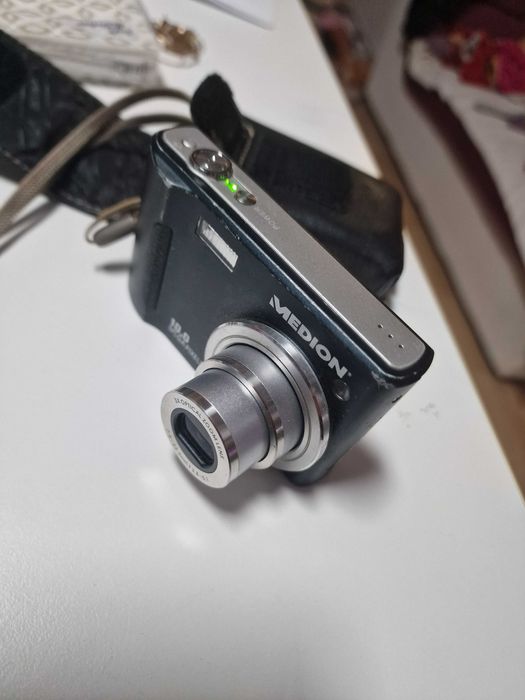 Aparat foto MEDION ideal pt ITP Auto Afiseaza data si ora pe poza