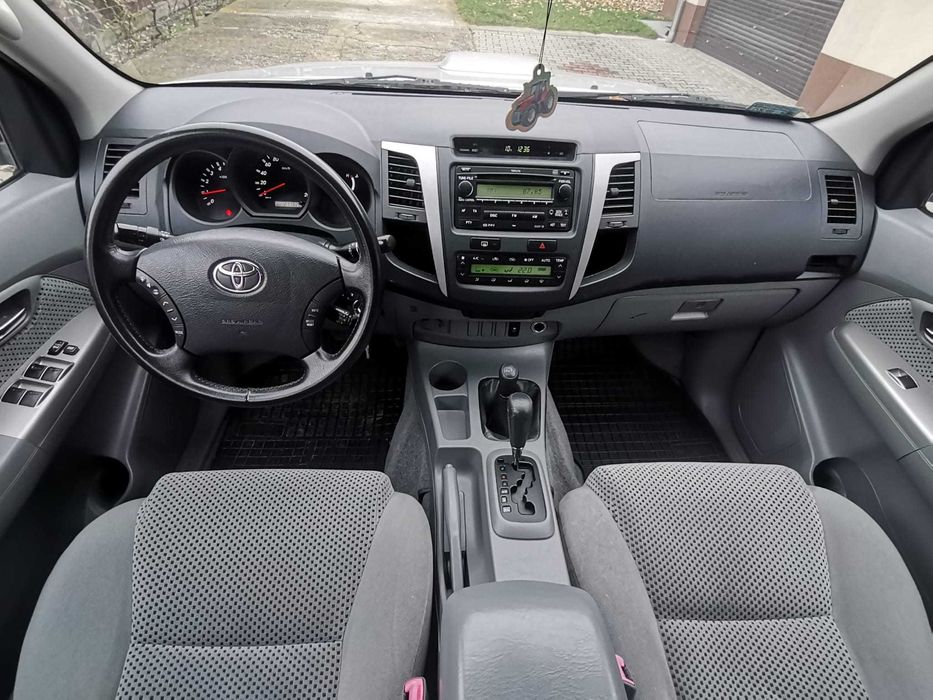 Toyota Hilux 3.0 D-4D 171cp Automat  2010